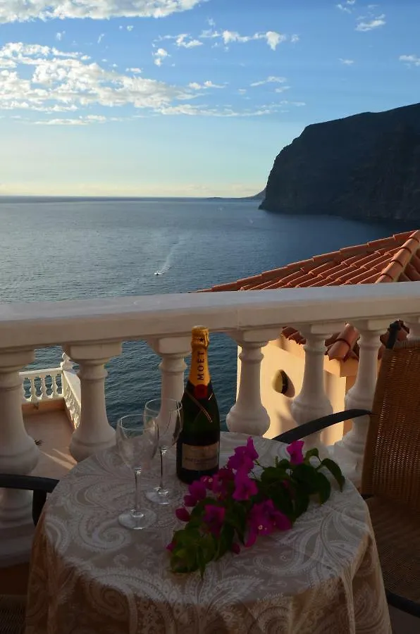 Acantilados De Los Gigantes, Islas Canarias, Espana 아칸티라도